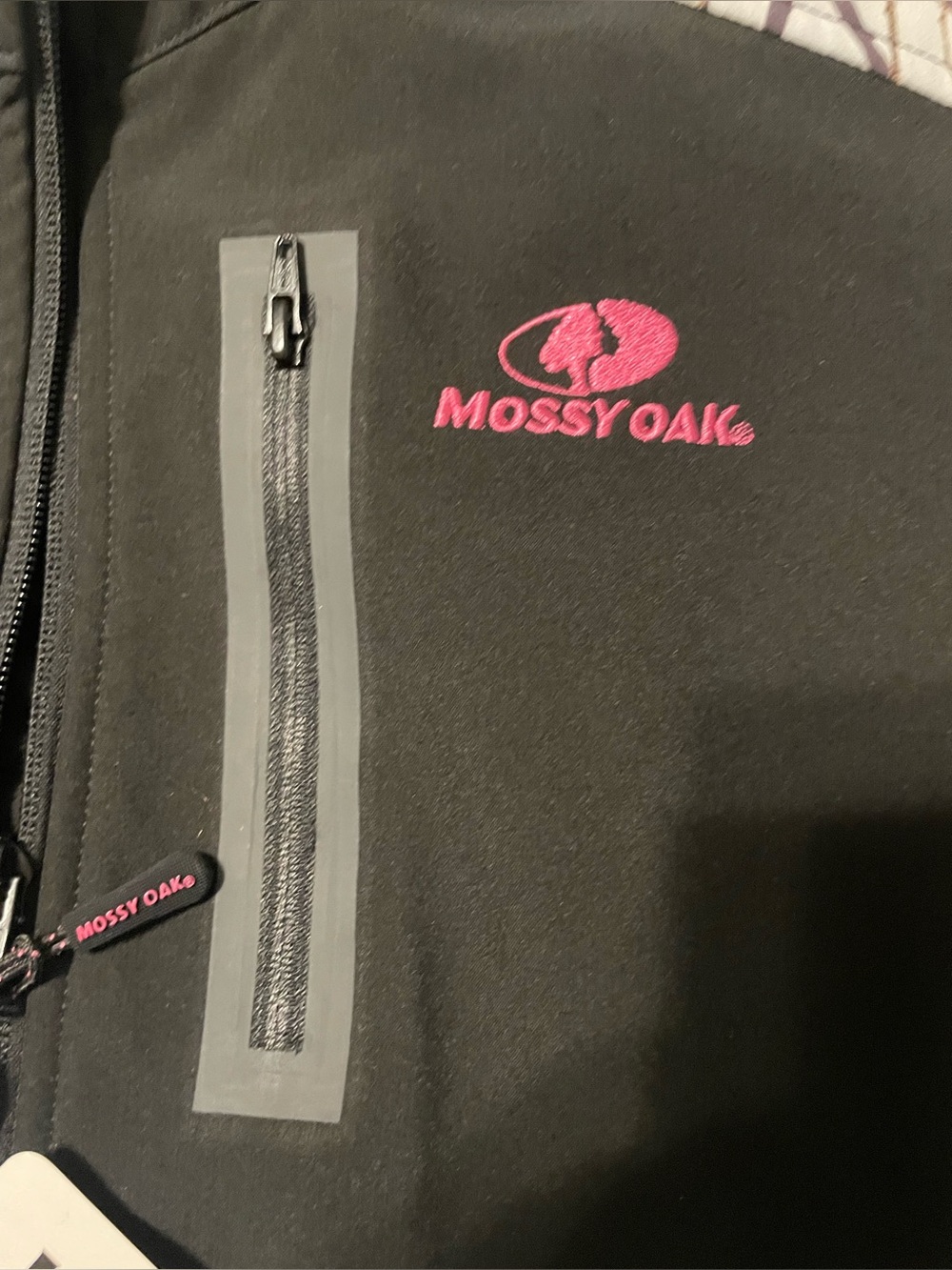 Mossy Oak Black Softshell Jacket with Camo Sleeves and Pink Logo large 12/14 - Picture 4 of 9